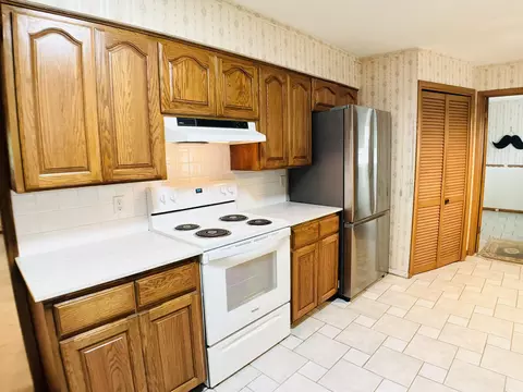2049 S Brighton Dr, Springfield, MO 65804 photo 6