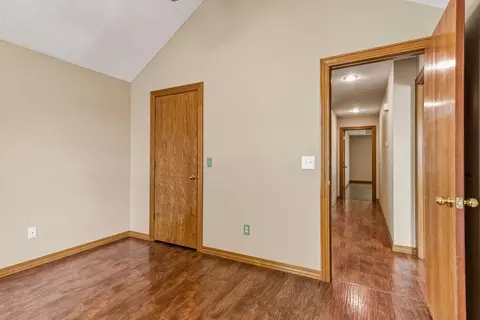 Entry Way - 3263 N Dickerson Ave, Springfield, MO 65803 photo 1 of 2