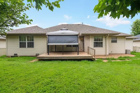 Exterior - 3263 N Dickerson Ave, Springfield, MO 65803 photo 3 of 7