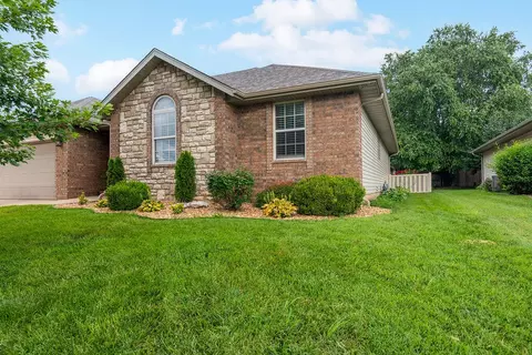 Exterior - 3263 N Dickerson Ave, Springfield, MO 65803 photo 2 of 7