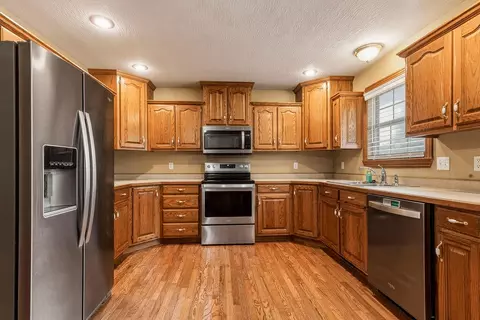 Kitchen - 3263 N Dickerson Ave, Springfield, MO 65803 photo 1 of 2