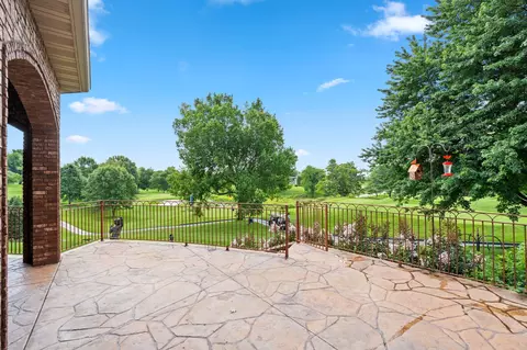 Exterior - 3936 E Glen Abbey Dr, Springfield, MO 65809 photo 12 of 29