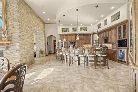 Kitchen - 3936 E Glen Abbey Dr, Springfield, MO 65809 photo 2 of 5