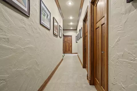 Entry Way - 3936 E Glen Abbey Dr, Springfield, MO 65809 photo 6 of 7