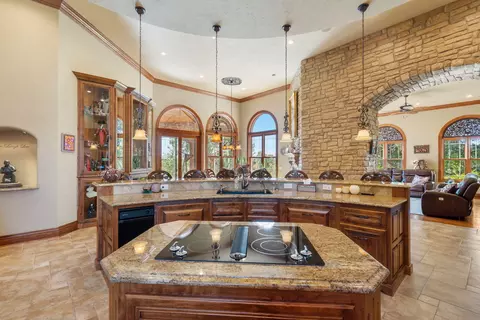 Kitchen - 3936 E Glen Abbey Dr, Springfield, MO 65809 photo 5 of 5
