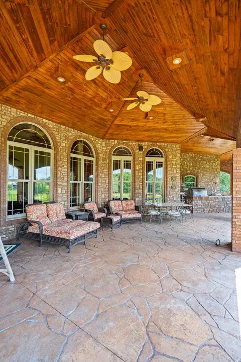 Exterior - 3936 E Glen Abbey Dr, Springfield, MO 65809 photo 19 of 29