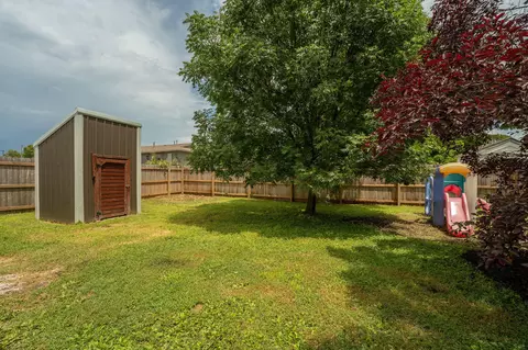 Exterior - 626 S Market Ave, Springfield, MO 65806 photo 5 of 8