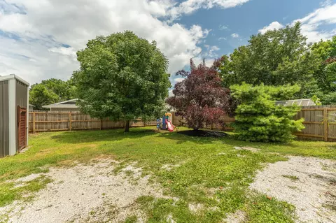 Exterior - 626 S Market Ave, Springfield, MO 65806 photo 4 of 8
