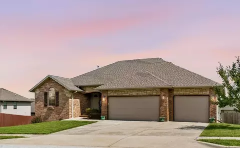 Exterior - 1007 E Highview Dr, Ozark, MO 65721 photo 9 of 9