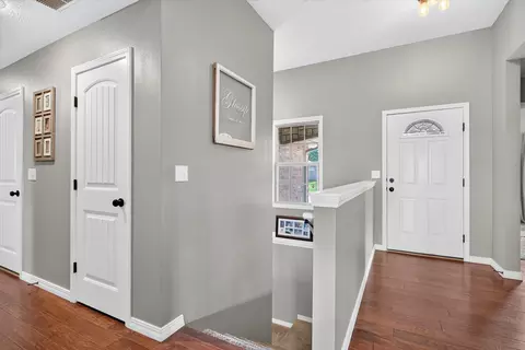 Entry Way - 1007 E Highview Dr, Ozark, MO 65721 photo 3 of 4