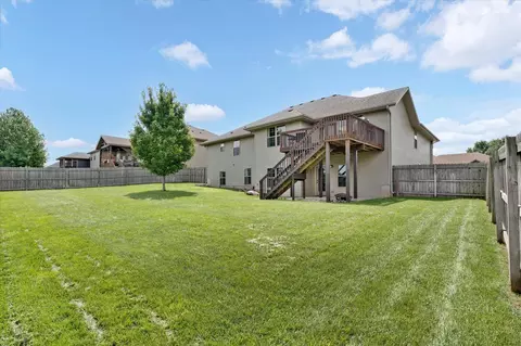 Exterior - 1007 E Highview Dr, Ozark, MO 65721 photo 6 of 9