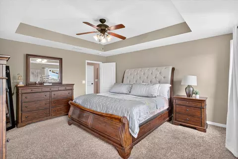 Bedroom - 1007 E Highview Dr, Ozark, MO 65721 photo 2 of 10
