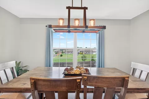 Dining - 1007 E Highview Dr, Ozark, MO 65721 photo 2 of 4