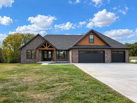 4411 S 154th Rd, Bolivar, MO 65613