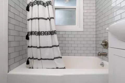 Bath - 1614 E Commercial St, Springfield, MO 65803 photo 2 of 3
