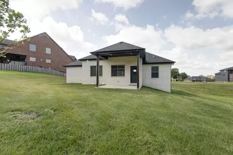 Exterior - 1539 W Gaslight Dr, Springfield, MO 65810 photo 6 of 6