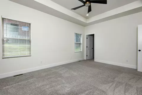 Bedroom - 1539 W Gaslight Dr, Springfield, MO 65810 photo 2 of 4