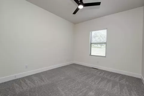 Bedroom - 1539 W Gaslight Dr, Springfield, MO 65810 photo 4 of 4