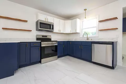 Kitchen - 209 W State St, Nixa, MO 65714 photo 2 of 4
