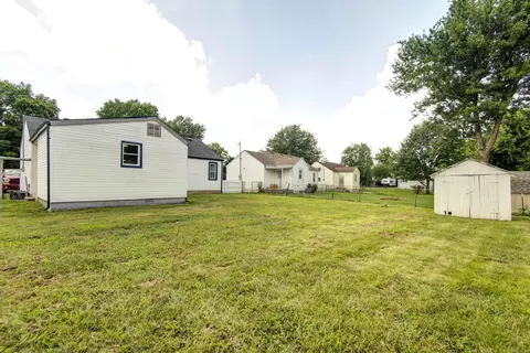 Exterior - 209 W State St, Nixa, MO 65714 photo 4 of 7
