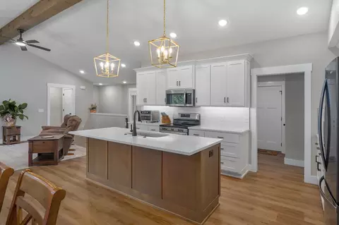 Kitchen - 385 Plumtree Dr, Ozark, MO 65721 photo 3 of 7