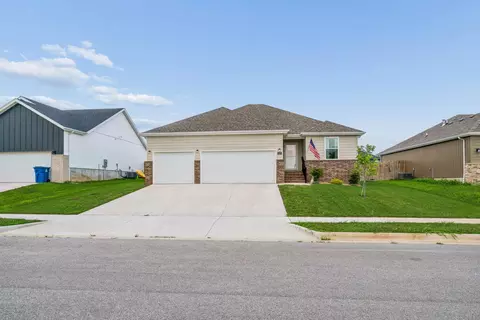 Exterior - 1423 E Macon St, Republic, MO 65738 photo 1 of 6