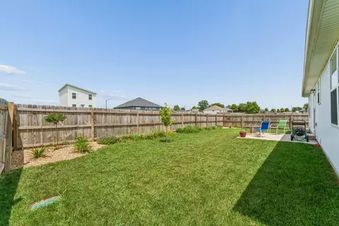 Exterior - 1423 E Macon St, Republic, MO 65738 photo 5 of 6