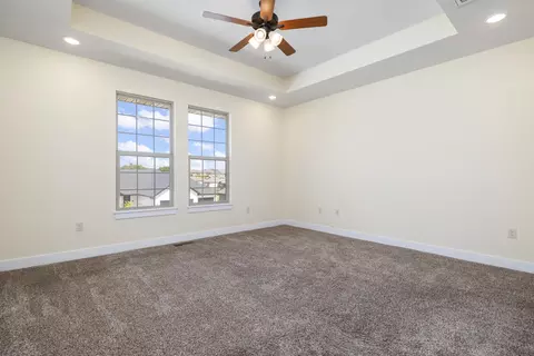 Bedroom - 2086 Bull Run Rd, Ozark, MO 65721 photo 2 of 4