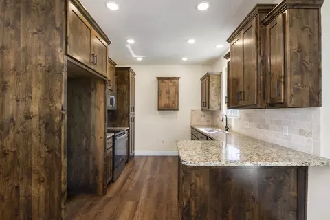 Kitchen - 2086 Bull Run Rd, Ozark, MO 65721 photo 1 of 4