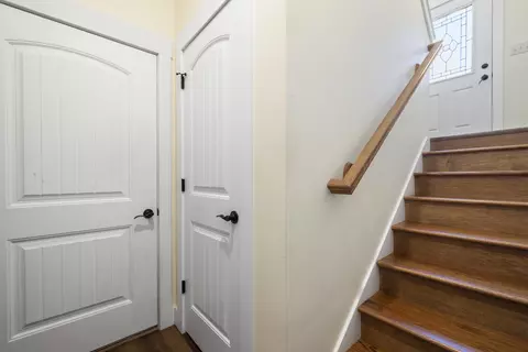 Entry Way - 2086 Bull Run Rd, Ozark, MO 65721 photo 2 of 3