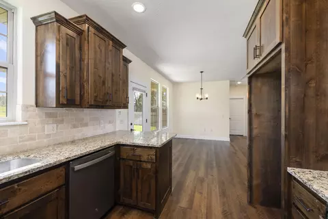Kitchen - 2086 Bull Run Rd, Ozark, MO 65721 photo 4 of 4