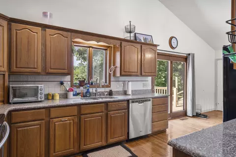 Kitchen - 299 Sunny Brook Dr, Branson, MO 65616 photo 2 of 5
