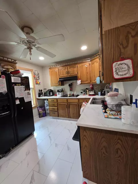 Kitchen - 22 Thomasville Rd, Buffalo, MO 65622 photo 4 of 6