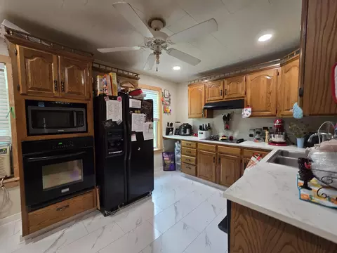 Kitchen - 22 Thomasville Rd, Buffalo, MO 65622 photo 5 of 6