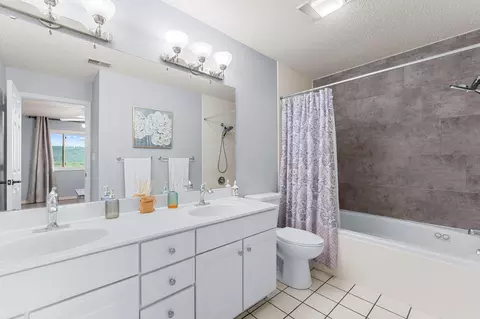 Bath - 161 Avondale Dr #12, Branson, MO 65616 photo 1 of 2
