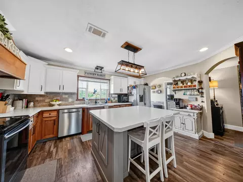 Kitchen - 12507 Us Route 66, Conway, MO 65632 photo 4 of 4