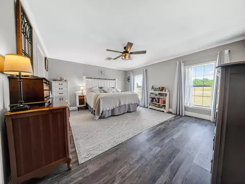 Bedroom - 12507 Us Route 66, Conway, MO 65632 photo 2 of 3