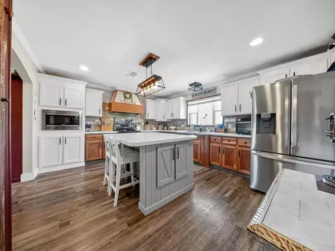 Kitchen - 12507 Us Route 66, Conway, MO 65632 photo 2 of 4