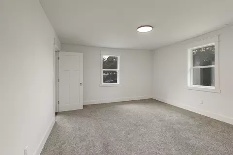 Bedroom - 601 W Madison St, Buffalo, MO 65622 photo 5 of 6