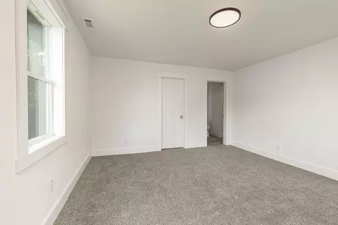 Bedroom - 601 W Madison St, Buffalo, MO 65622 photo 6 of 6