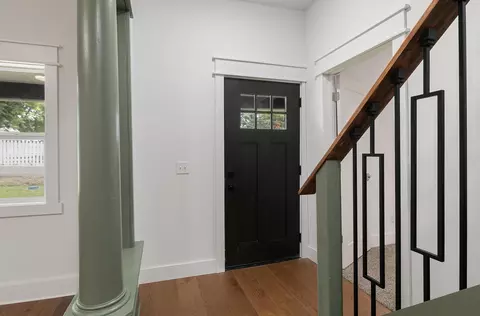 Entry Way - 601 W Madison St, Buffalo, MO 65622 photo 3 of 7