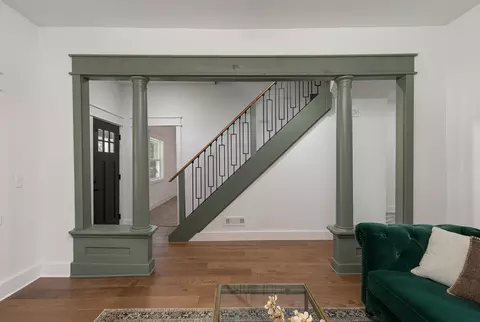 Entry Way - 601 W Madison St, Buffalo, MO 65622 photo 4 of 7