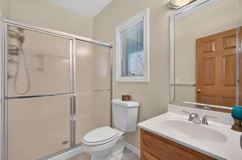 Bath - 137 Sherman Way, Branson, MO 65616 photo 6 of 6