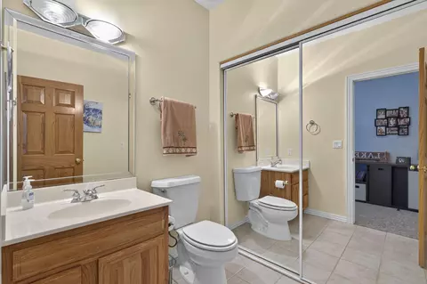 Bath - 137 Sherman Way, Branson, MO 65616 photo 4 of 6