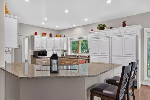 Kitchen - 137 Sherman Way, Branson, MO 65616 photo 2 of 3