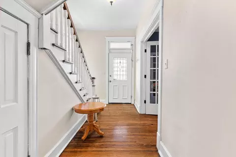 Entry Way - 531 E Division St, Springfield, MO 65803 photo 1 of 4