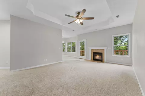 Living - 891 Valley View Dr, Branson, MO 65616 photo 2 of 4