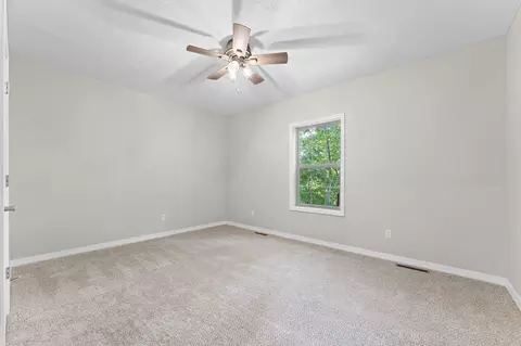 Bedroom - 891 Valley View Dr, Branson, MO 65616 photo 7 of 10