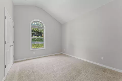 Bedroom - 891 Valley View Dr, Branson, MO 65616 photo 5 of 10