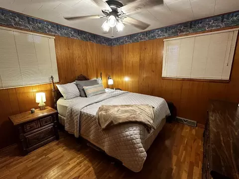 Bedroom - 275 Ludora Dr, Shell Knob, MO 65747 photo 1 of 3